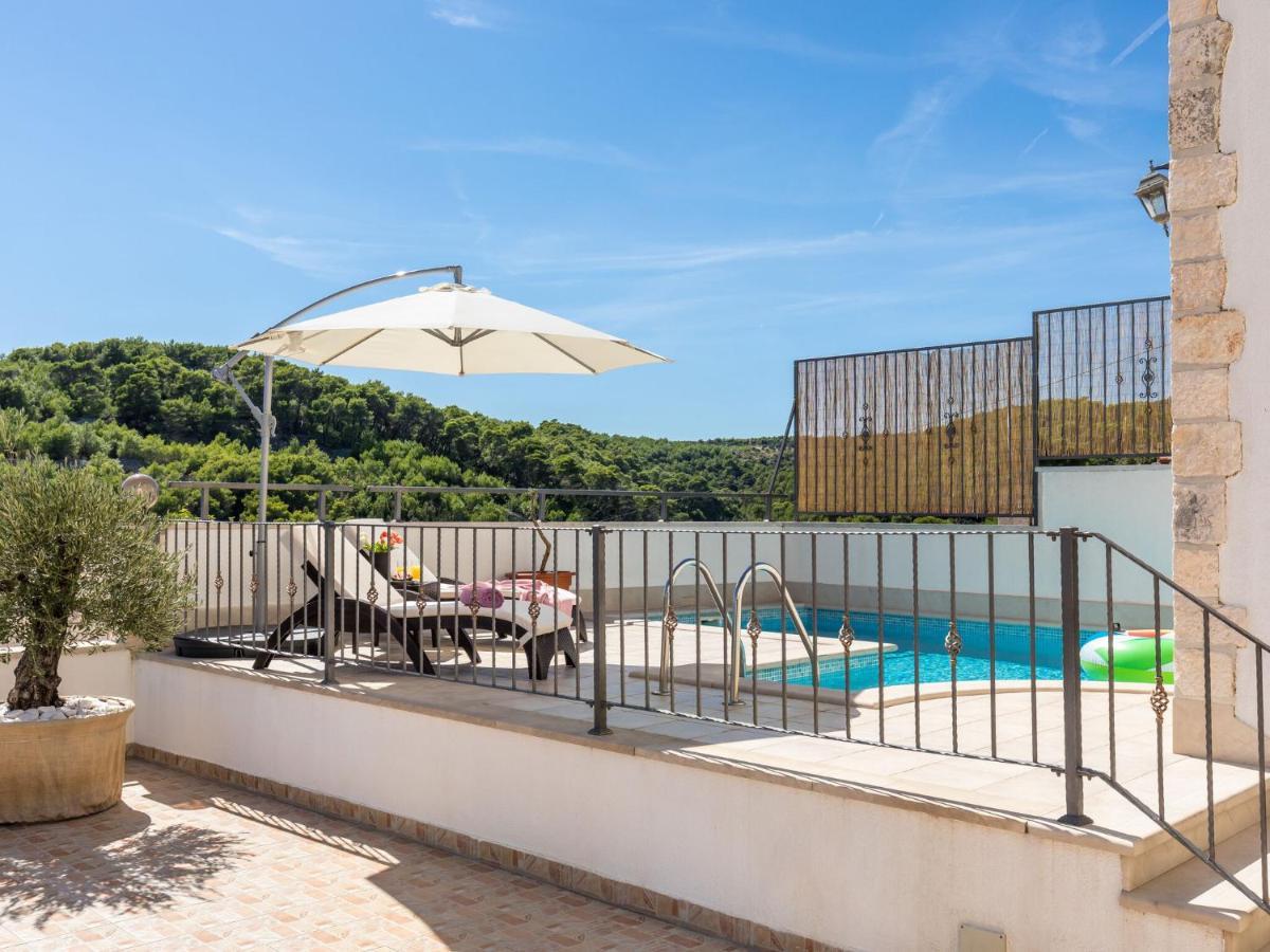 Luxurious Villa In Selca With Pool Extérieur photo