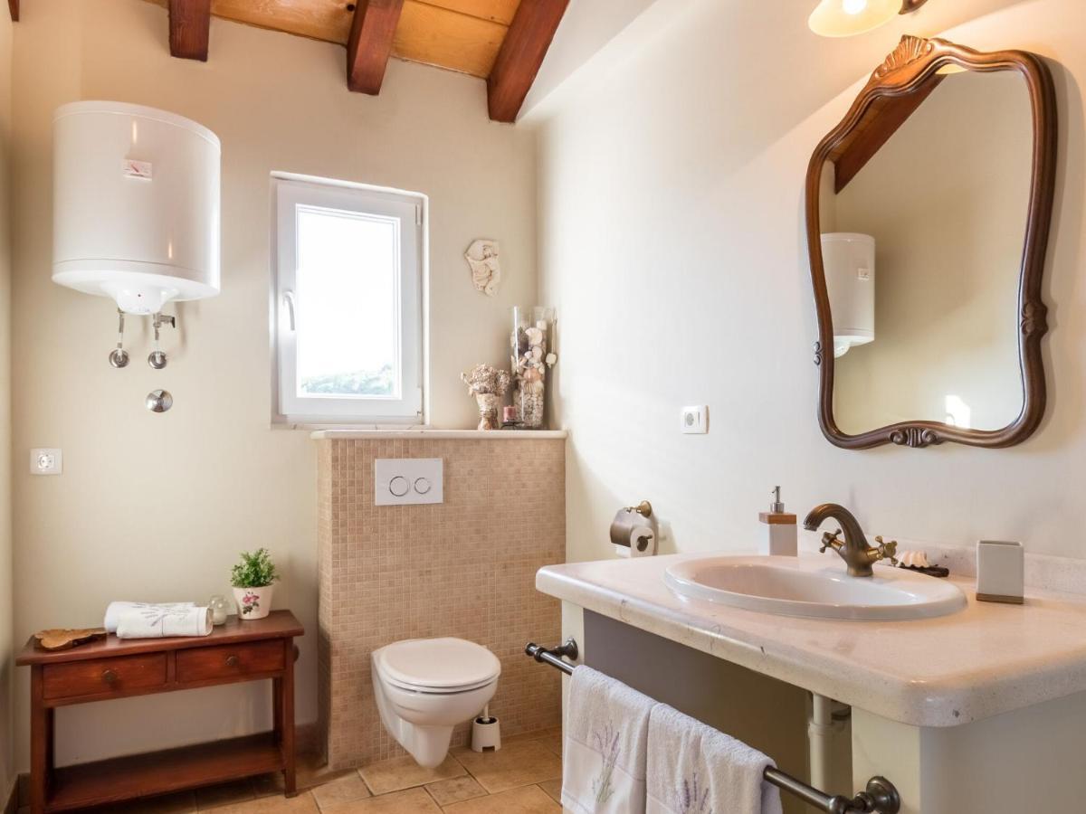 Luxurious Villa In Selca With Pool Extérieur photo